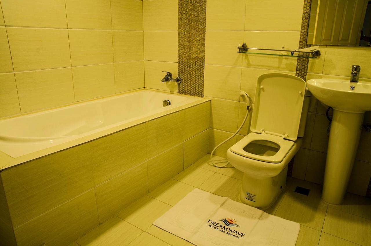 Dreamwave Hotel Santiago City of Santiago Exterior photo